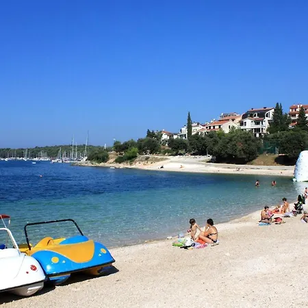 Apartment By The Sea Pjescana Uvala - - 20800 *