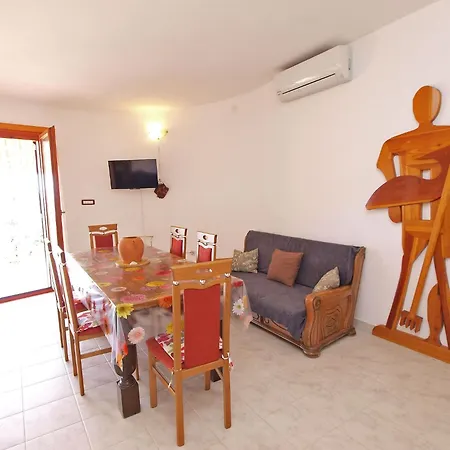 Appartamento By The Sea Pjescana Uvala - - 20800 Pola